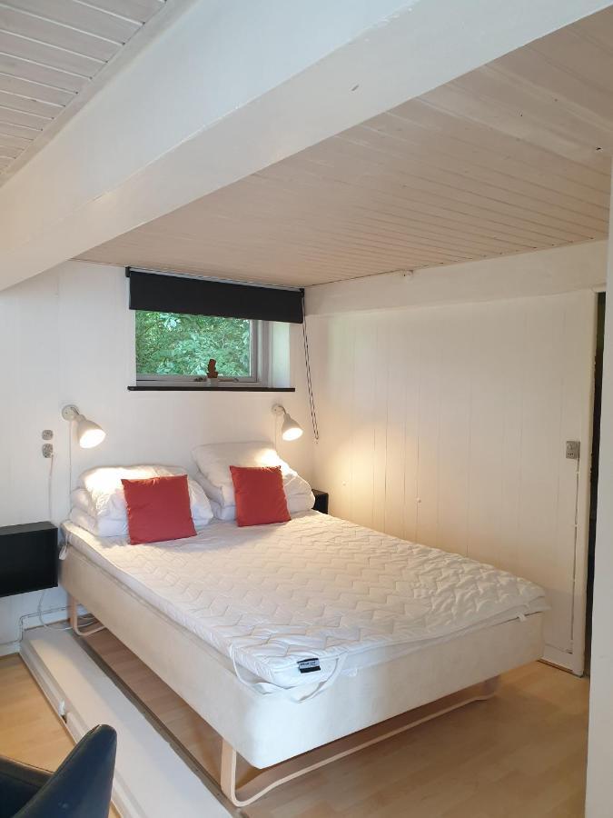 Violen Apartment Akirkeby Luaran gambar